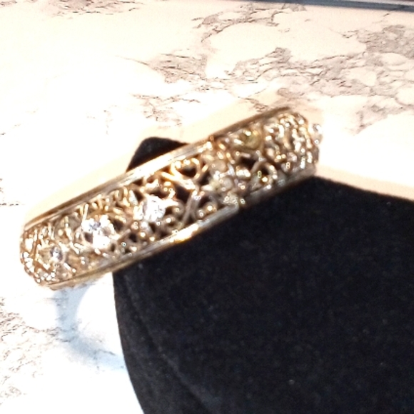 Filagree and Scroll Multi- tone and Rhinestone Stretch Bracelet - Picture 9 of 9